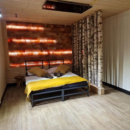 Hotel Bird House Prešov Esterno foto