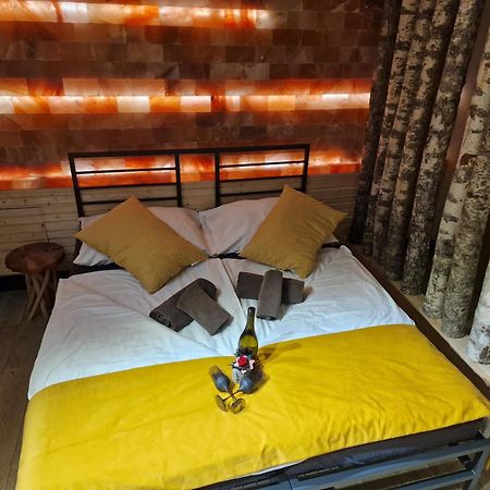 Hotel Bird House Prešov Esterno foto