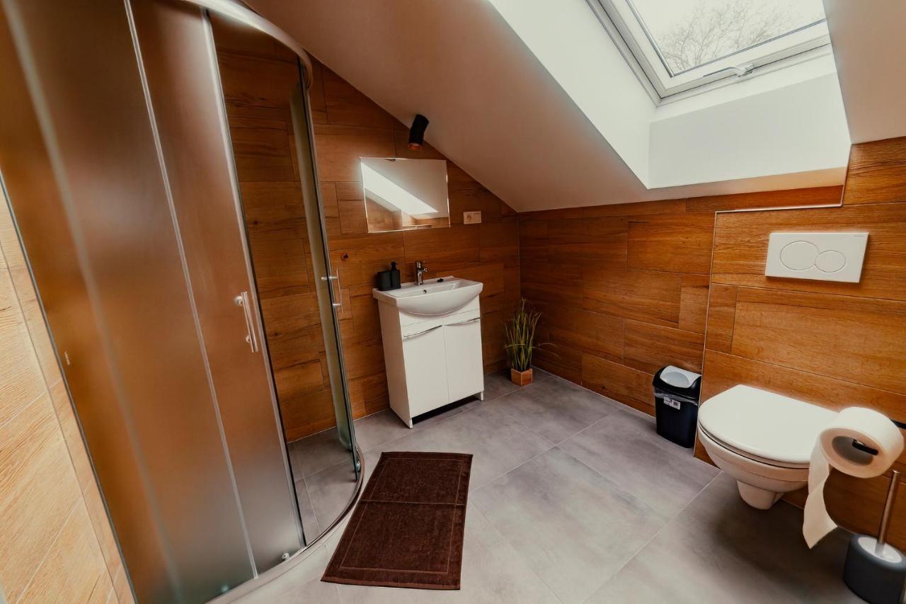 Hotel Bird House Prešov Esterno foto