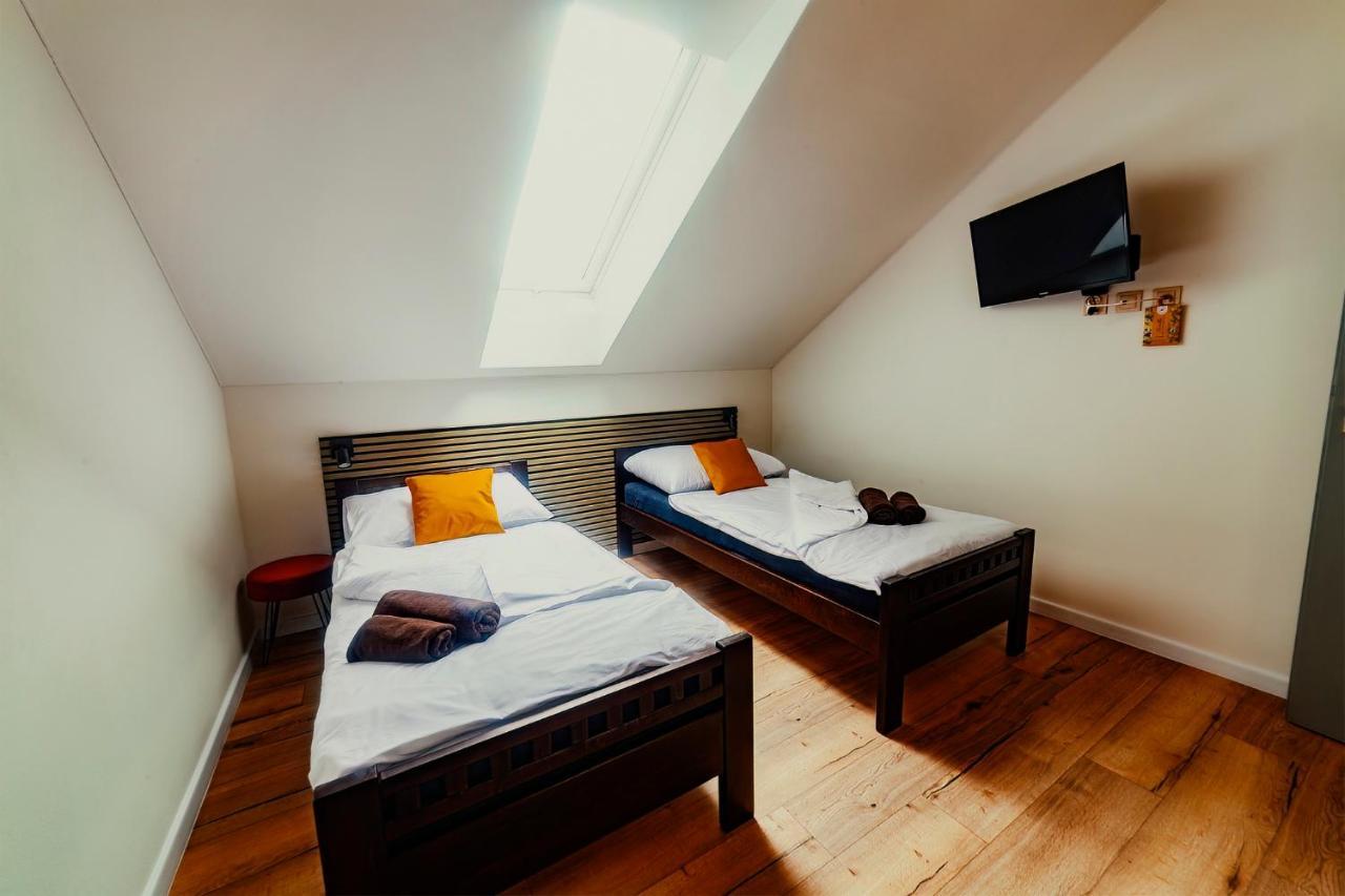 Hotel Bird House Prešov Esterno foto
