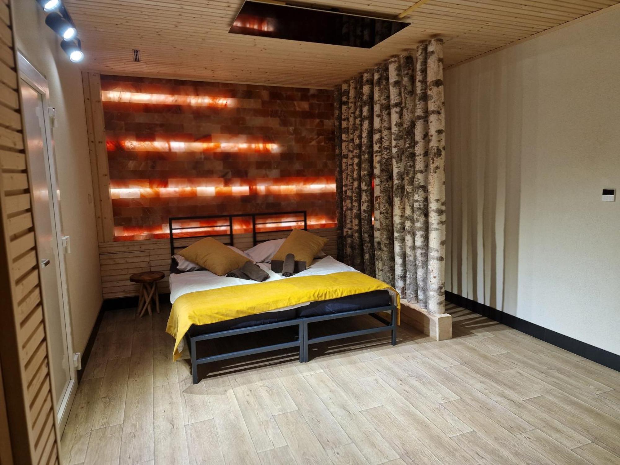 Hotel Bird House Prešov Esterno foto